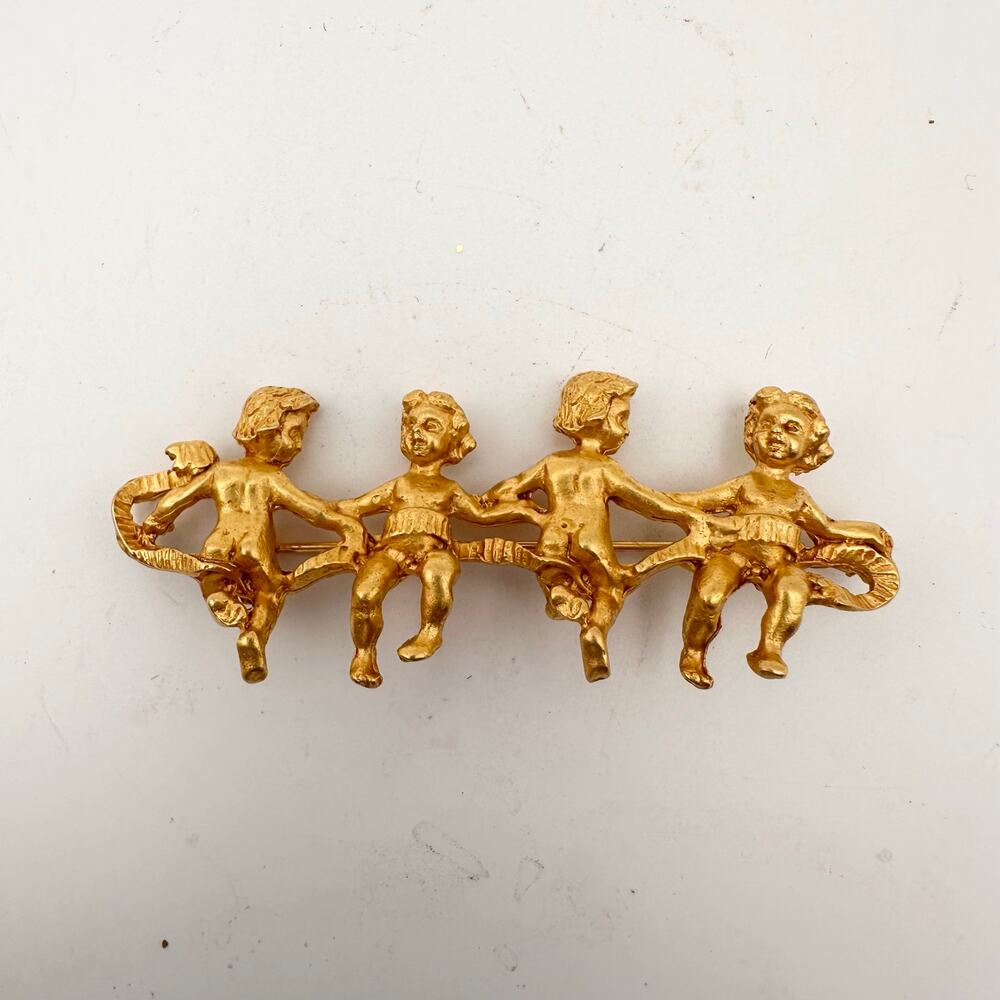 Kirks Folly Matte Gold Tone Interconnected 4 Cherub Angel Brooch Pin Vintage